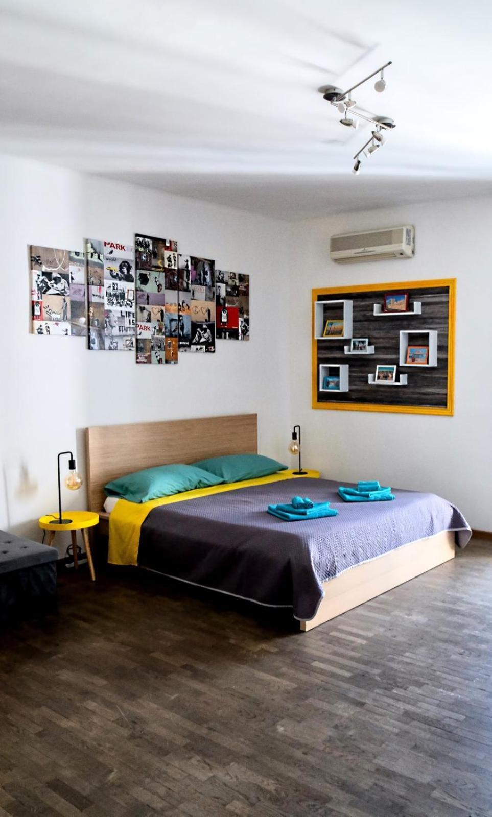 バーリ Leitmotiv Ospitality Houseヴィラ エクステリア 写真