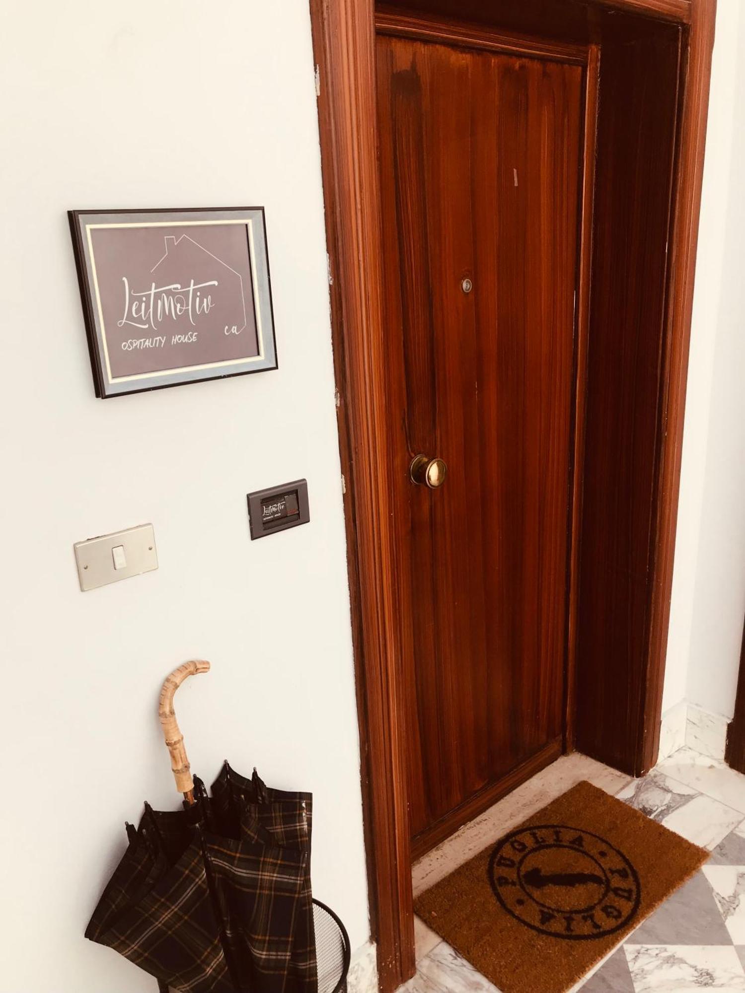 バーリ Leitmotiv Ospitality Houseヴィラ エクステリア 写真